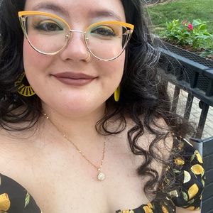 Meet your Posher, Jessica